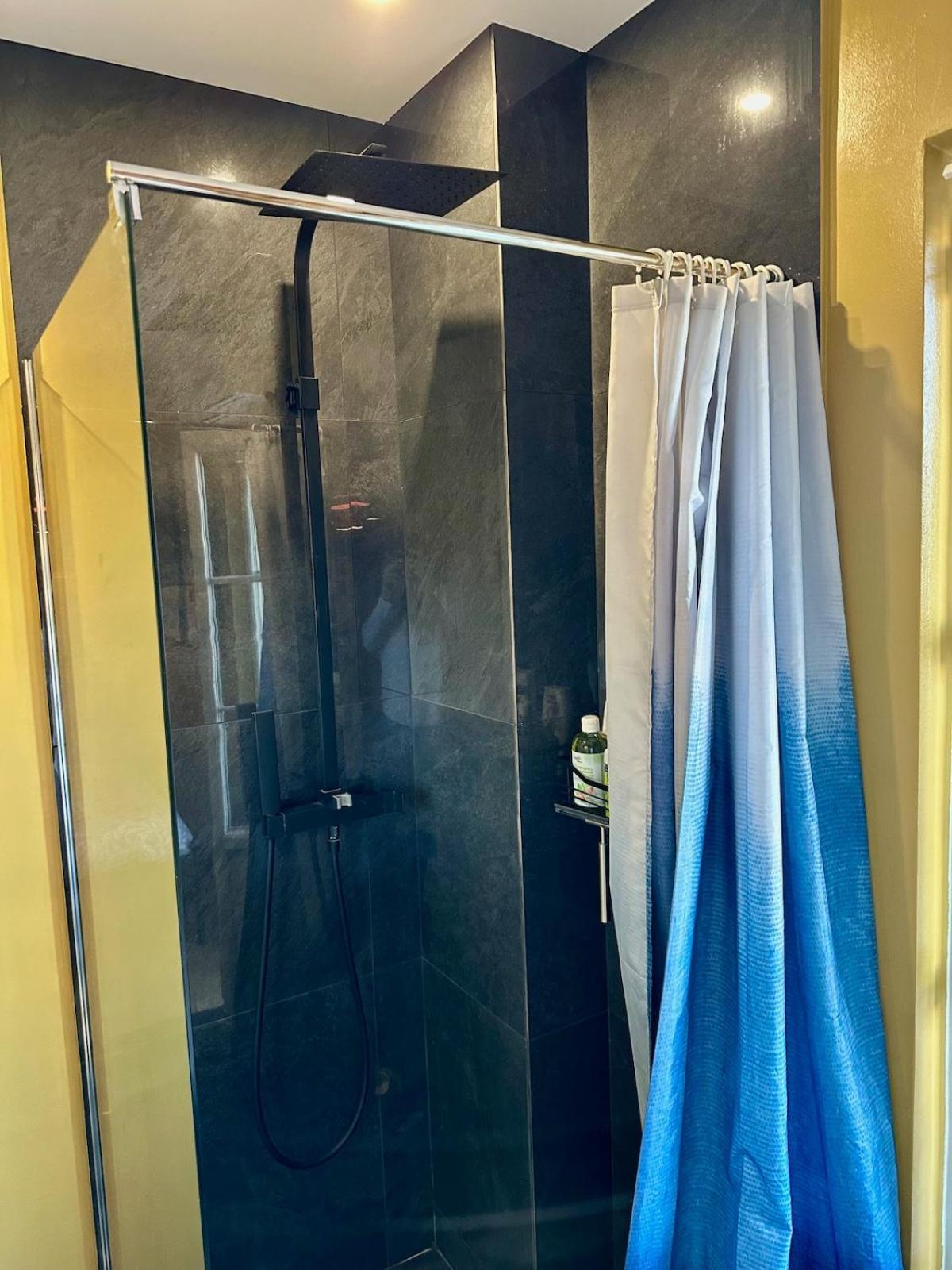 2 Chambres, Balcons, Vue Imprenable, Climatisation - Palace Bleu *
